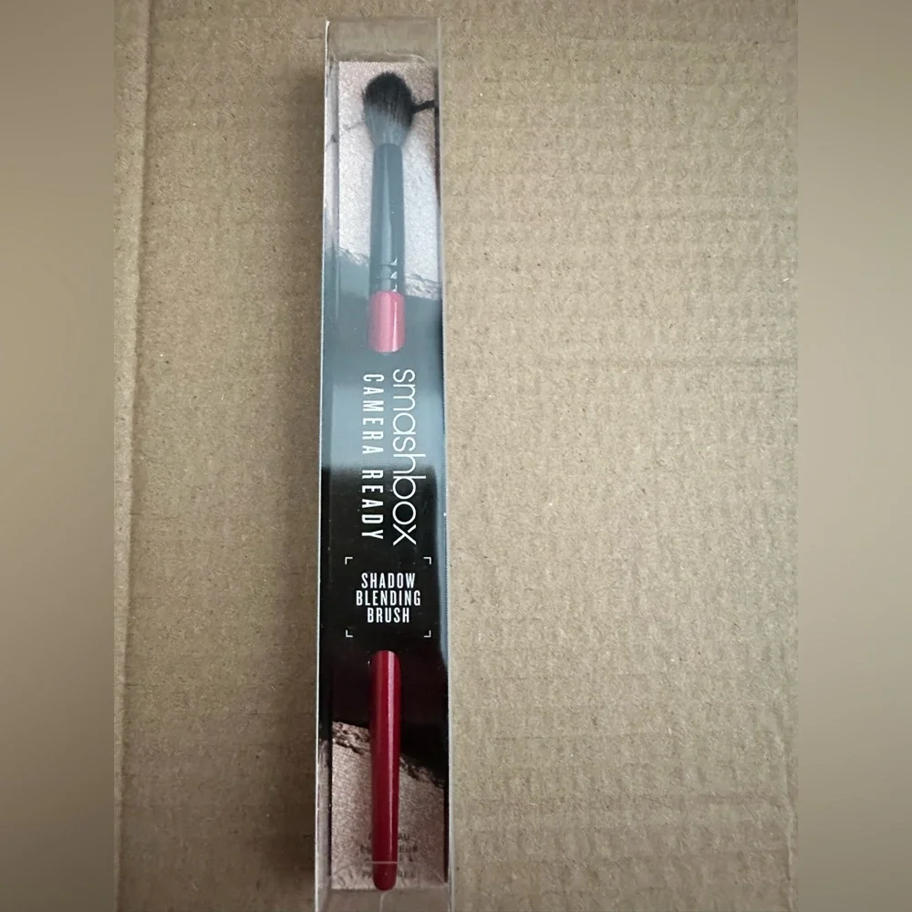 Smashbox Shadow Blending Brush. Brand New.
